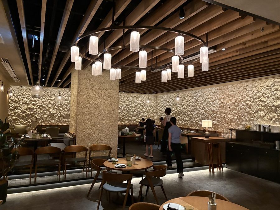 batidaの落ち着いた店内