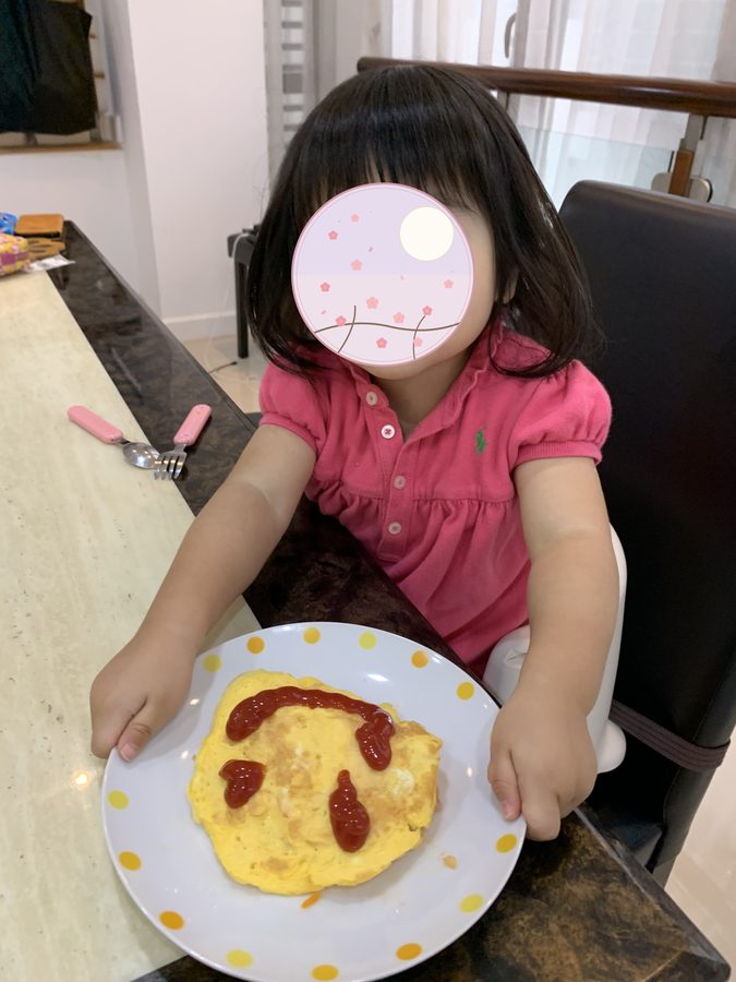 こちらもオムライスの日。同じメニューがお気に入りだったようです