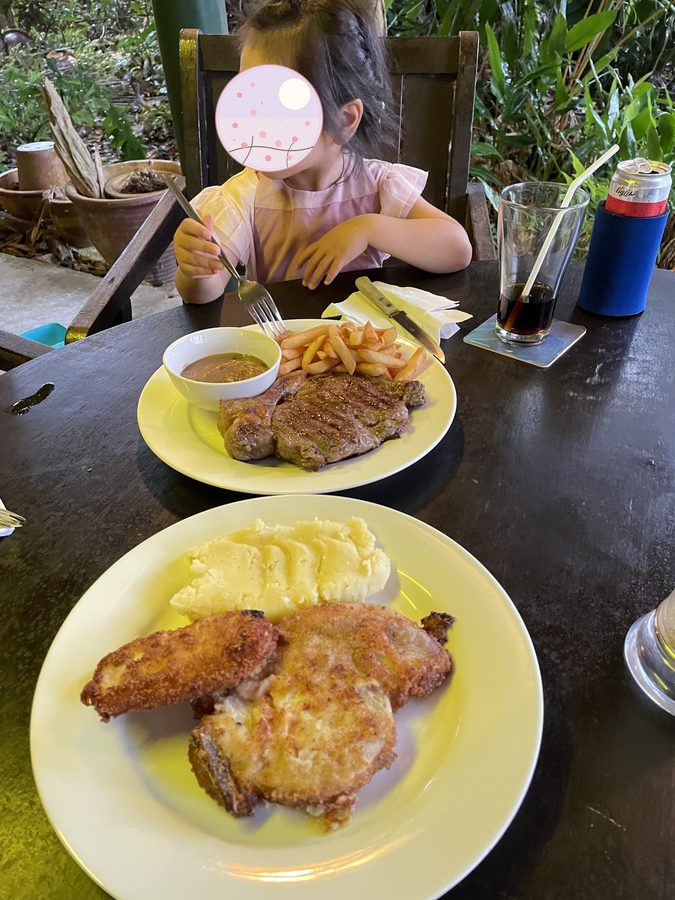 A steak dinner plate.