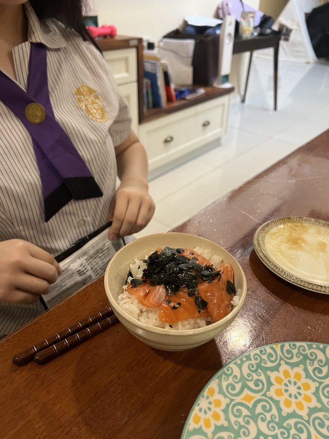 A salmon rice bowl.